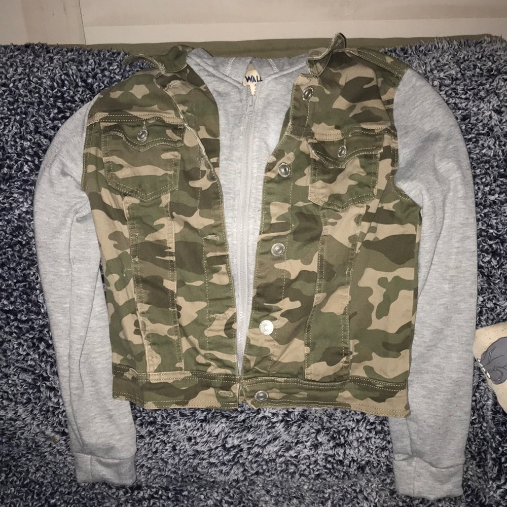 Camo wallflower coat